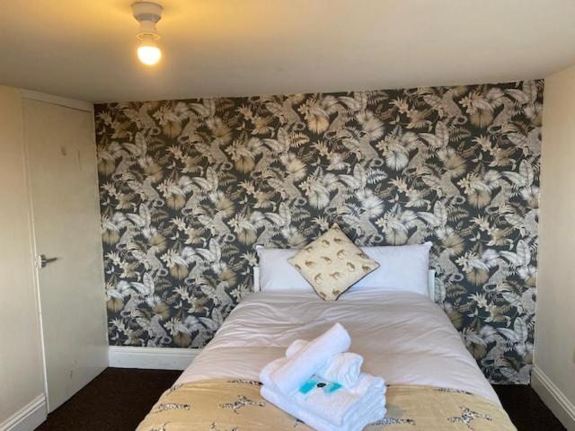 Berks Luxury Serviced Apartments,5 Bedrooms, 5 Double Beds, 2 Bathrooms, Free Super Fast Wifi & Parking Earley Exterior foto