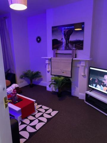 Berks Luxury Serviced Apartments,5 Bedrooms, 5 Double Beds, 2 Bathrooms, Free Super Fast Wifi & Parking Earley Exterior foto